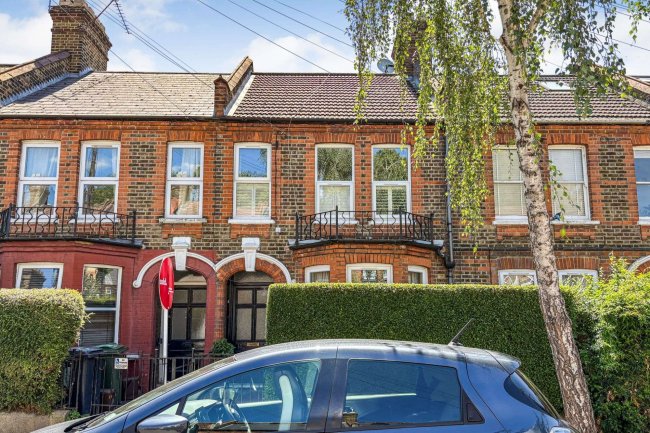 10 & 10A Courtenay Road, Walthamstow, London E17 6LZ 10