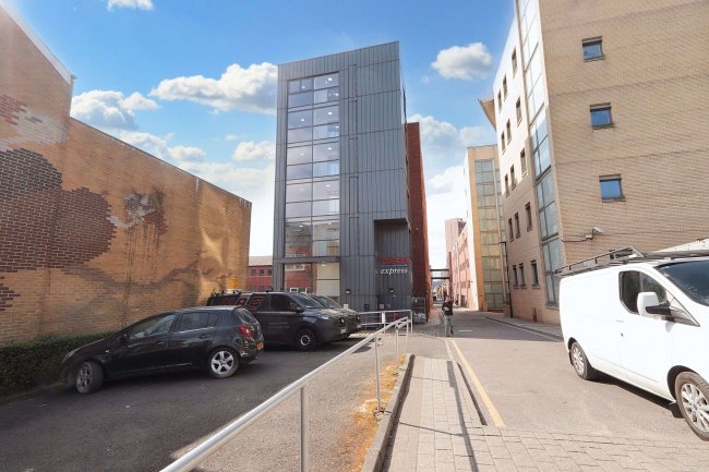 Flat 307 Pearl Works, 2 Howard Lane, Sheffield, S1 2FT 8