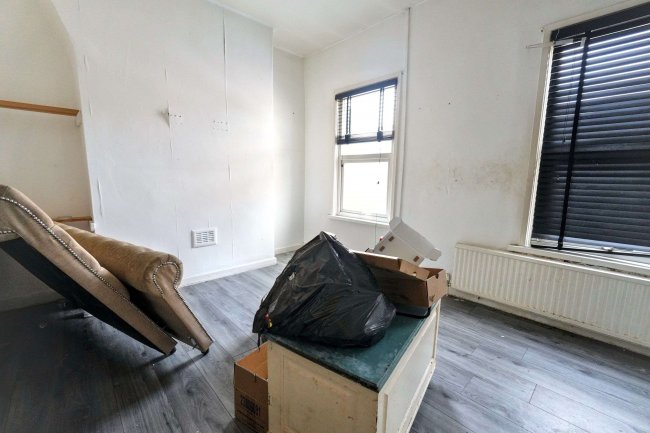 7 Dovey Street, Liverpool, Merseyside, L8 8BT 6