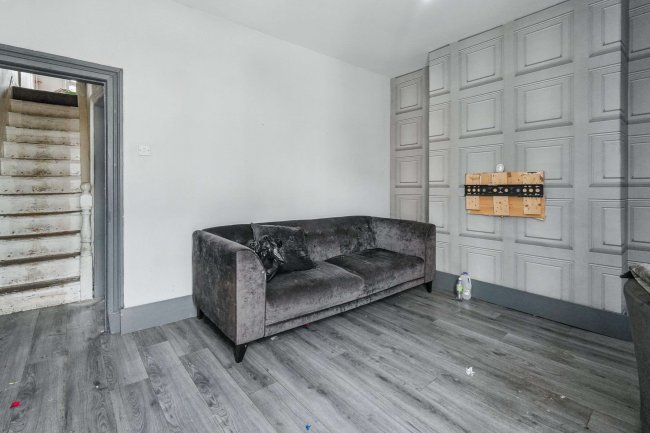 7 Dovey Street, Liverpool, Merseyside, L8 8BT 6