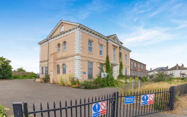 Kesson House Care Home, Council Avenue, Northfleet, Gravesend, DA11 9HN 9