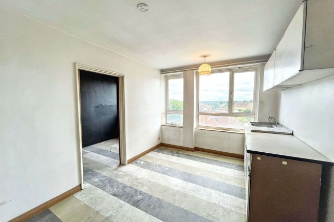 Flat 30 Clifford Court, 2 Heathfield Road, Wandsworth Common, London, SW18 3JE 7