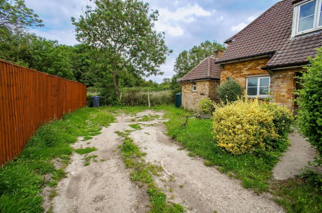 39 Clyffe Pypard, Clyffe Pypard, Nr Royal Wootton Bassett, SN4 7PY 7