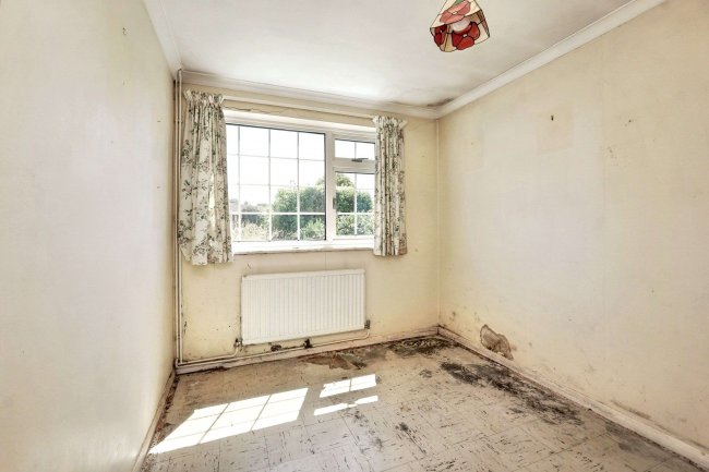 2 The Freedown, St Margaret's at Cliffe, Dover CT15 6BD 1