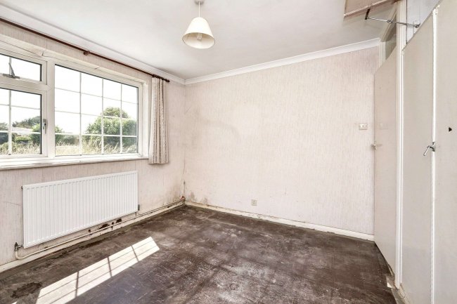 2 The Freedown, St Margaret's at Cliffe, Dover CT15 6BD 1