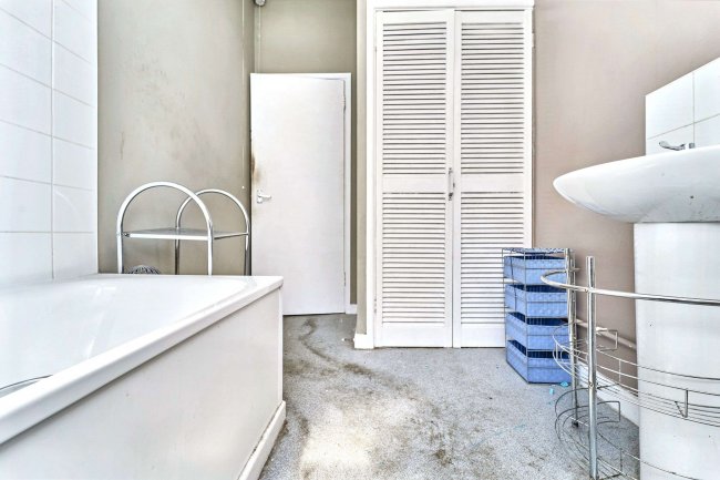 33 Forrester Street, Walsall, West Midlands WS2 9PL 9