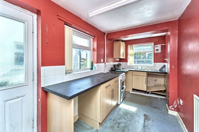 33 Forrester Street, Walsall, West Midlands WS2 9PL 9