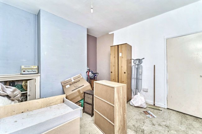 33 Forrester Street, Walsall, West Midlands WS2 9PL 9