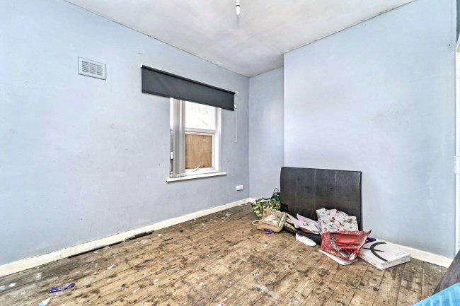 33 Forrester Street, Walsall, West Midlands WS2 9PL 9