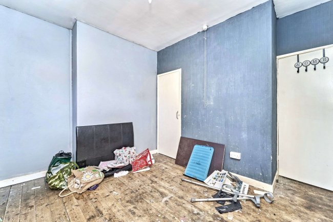 33 Forrester Street, Walsall, West Midlands WS2 9PL 9