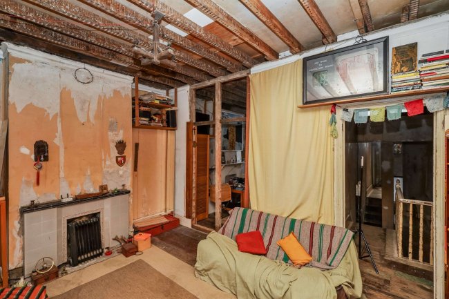 27 Colne Road, Clapton, London, E5 0HR 7