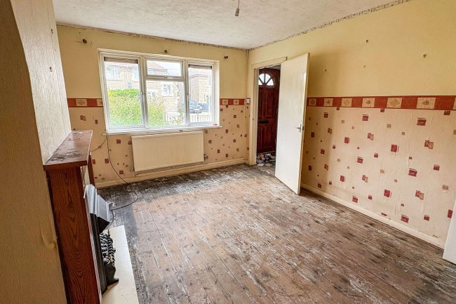 35 Oaklands, Chippenham, Wiltshire, SN15 1RD 3