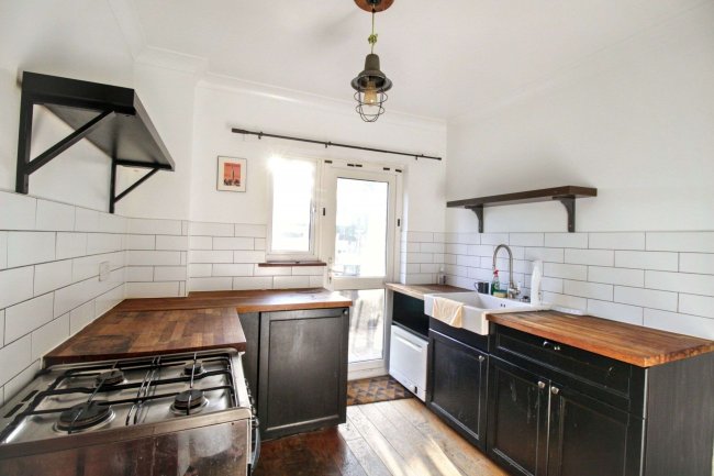 12 Wigton Road, Walthamstow, London E17 5HU 10