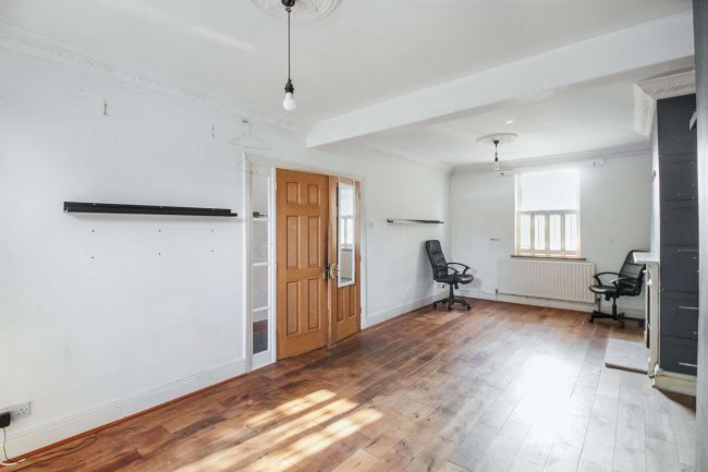 12 Wigton Road, Walthamstow, London E17 5HU 10