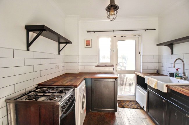 12 Wigton Road, Walthamstow, London E17 5HU 10