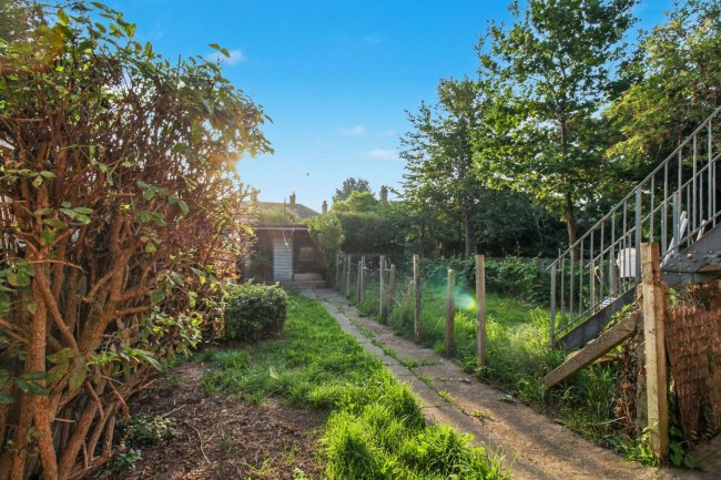 12 Wigton Road, Walthamstow, London E17 5HU 10