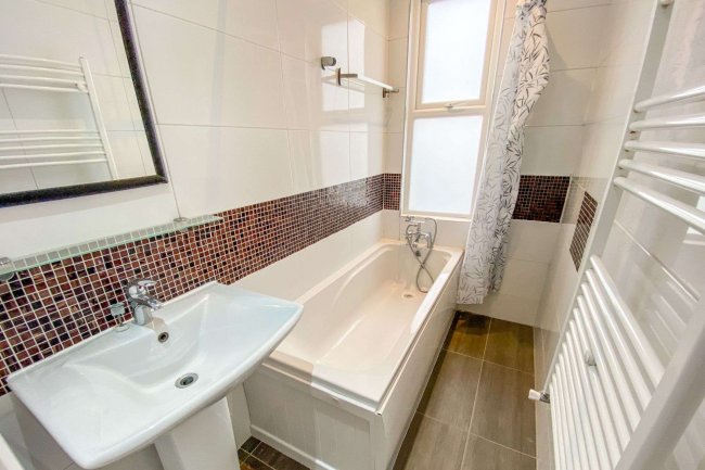 48 Dryden Road, Wimbledon, London, SW19 8SG 5