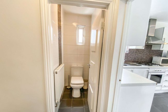 48 Dryden Road, Wimbledon, London, SW19 8SG 5