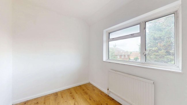 25 Pirbright Crescent, New Addington, Croydon, CR0 0RT 8