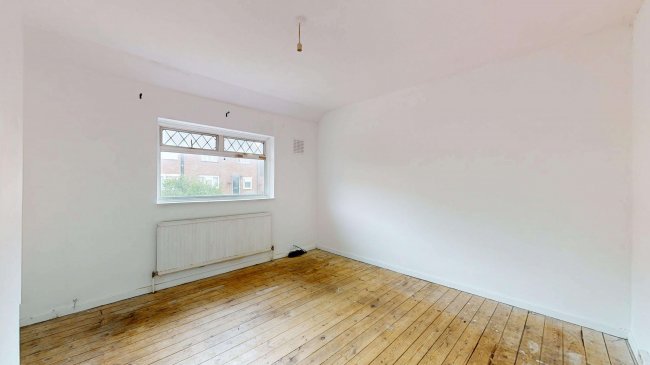 25 Pirbright Crescent, New Addington, Croydon, CR0 0RT 8