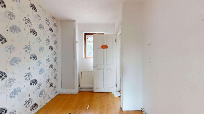 25 Pirbright Crescent, New Addington, Croydon, CR0 0RT 8