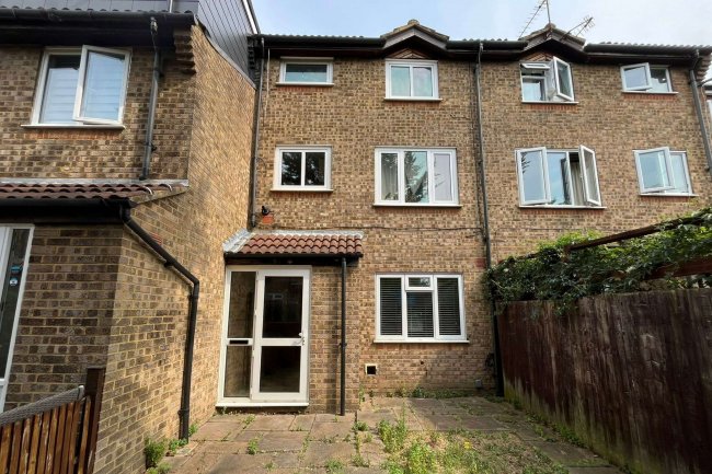 290 Brangwyn Crescent, Wimbledon, London, SW19 2UF 5