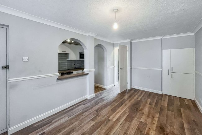 290 Brangwyn Crescent, Wimbledon, London, SW19 2UF 5