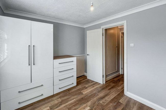 290 Brangwyn Crescent, Wimbledon, London, SW19 2UF 5