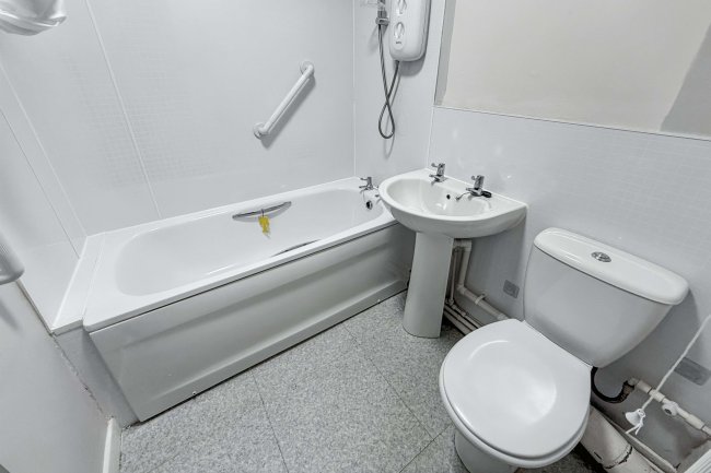 11 Craigmont Court, West Avenue, Benton, Newcastle upon Tyne, NE12 9PB 8