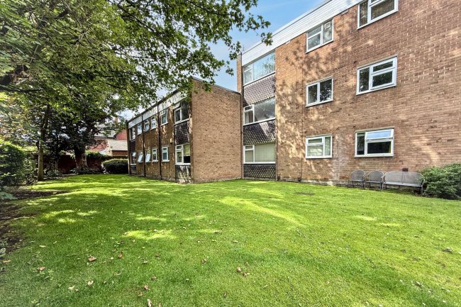 11 Craigmont Court, West Avenue, Benton, Newcastle upon Tyne, NE12 9PB 8