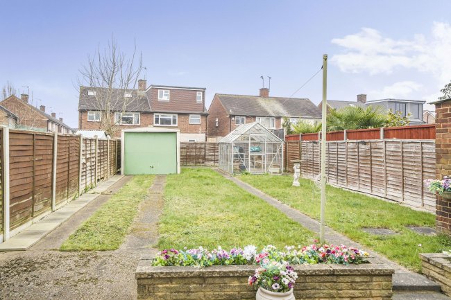 40 Bear Road, Hanworth Village, Feltham, TW13 6RA 9