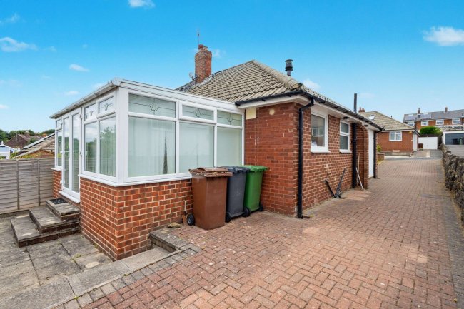 9 Grove Farm Croft, Leeds, West Yorkshire, LS16 6DE 6