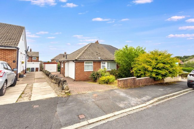 9 Grove Farm Croft, Leeds, West Yorkshire, LS16 6DE 6