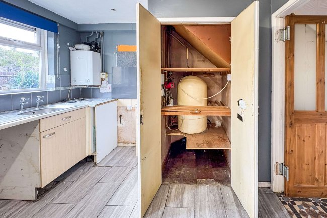 12 Oliver Avenue, Corsham, Wiltshire, SN13 0AJ 9