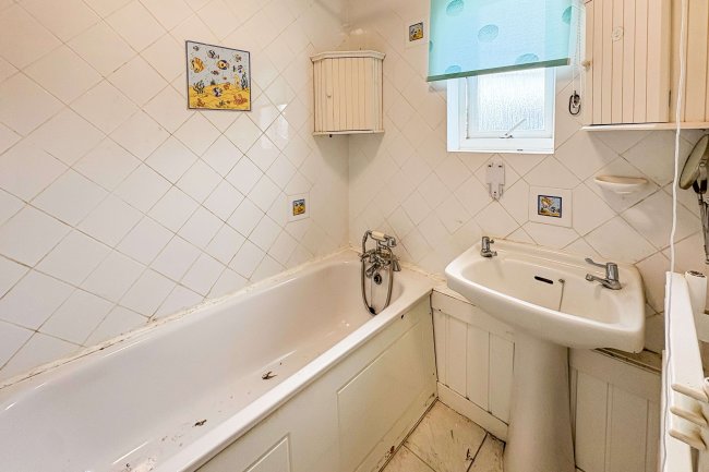 12 Oliver Avenue, Corsham, Wiltshire, SN13 0AJ 9