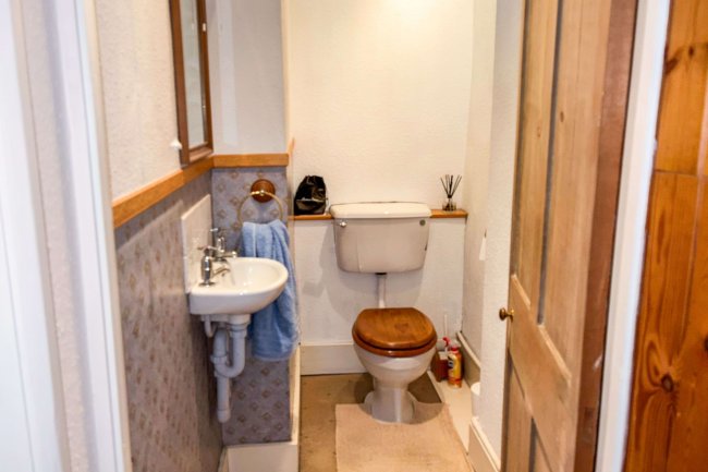 5-7 Berwyn Street, Llangollen, LL20 8NF 1