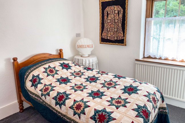 5-7 Berwyn Street, Llangollen, LL20 8NF 1