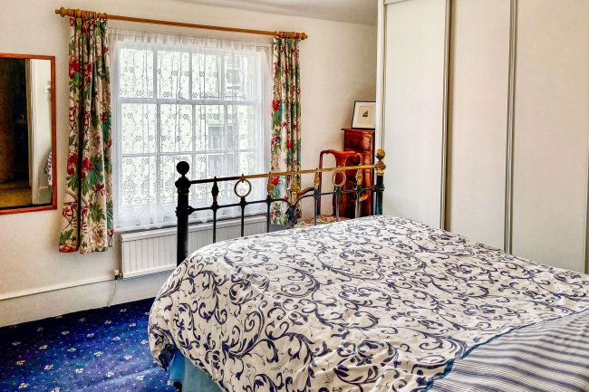 5-7 Berwyn Street, Llangollen, LL20 8NF 1