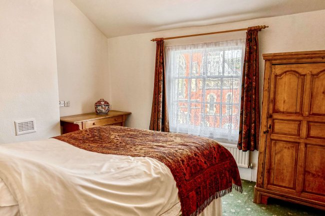 5-7 Berwyn Street, Llangollen, LL20 8NF 1