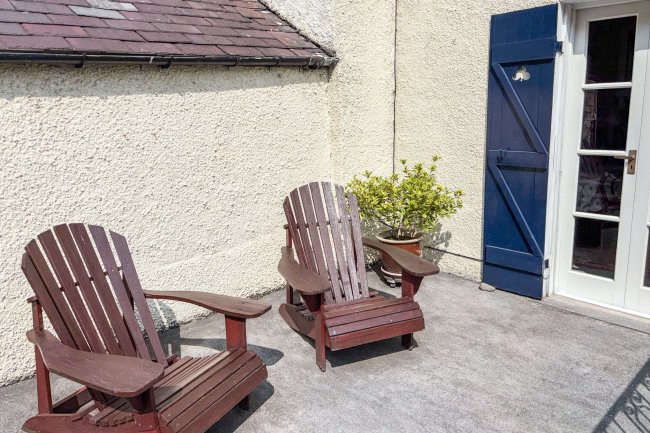 5-7 Berwyn Street, Llangollen, LL20 8NF 1