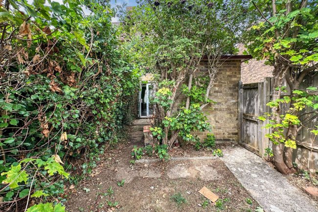 5 Apley Way, Witney, Oxfordshire, OX28 5BJ 9