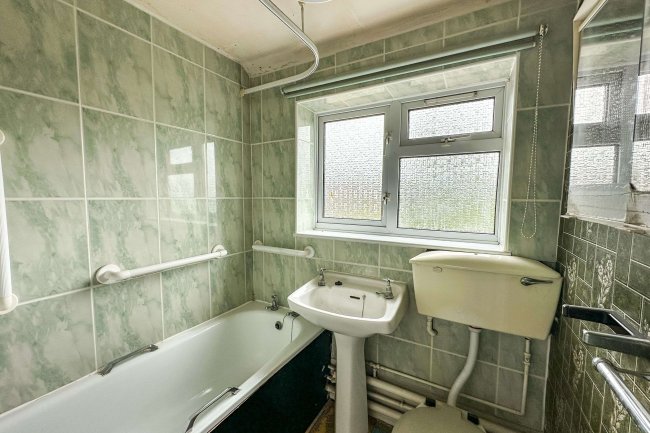 5 Apley Way, Witney, Oxfordshire, OX28 5BJ 9