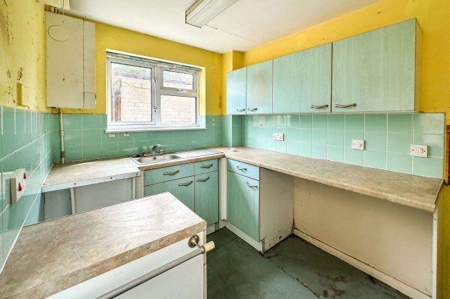 5 Apley Way, Witney, Oxfordshire, OX28 5BJ 9