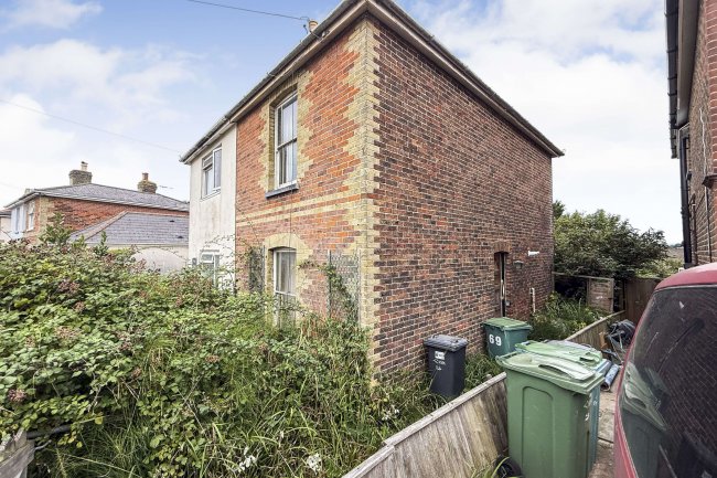 69 Bettesworth Road, Ryde, Isle Of Wight PO33 3EN 2