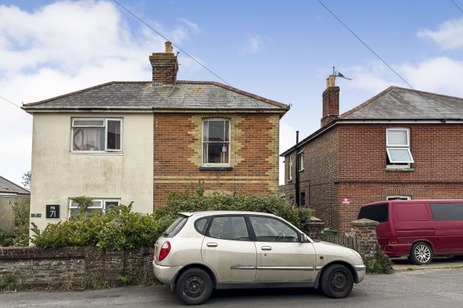 69 Bettesworth Road, Ryde, Isle Of Wight PO33 3EN 2