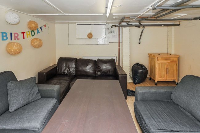 283 Church Road, Leyton, London, E10 7BQ 4