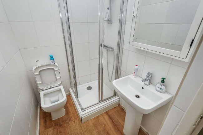 283 Church Road, Leyton, London, E10 7BQ 4