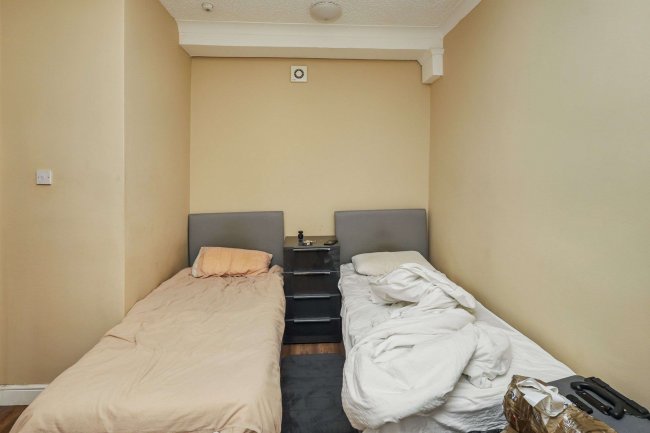 283 Church Road, Leyton, London, E10 7BQ 4