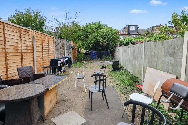 283 Church Road, Leyton, London, E10 7BQ 4