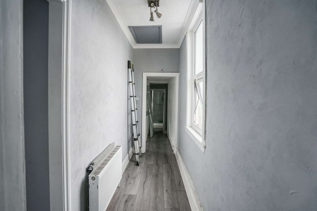 2 East Street, Chatham, Kent, ME4 5NJ 2